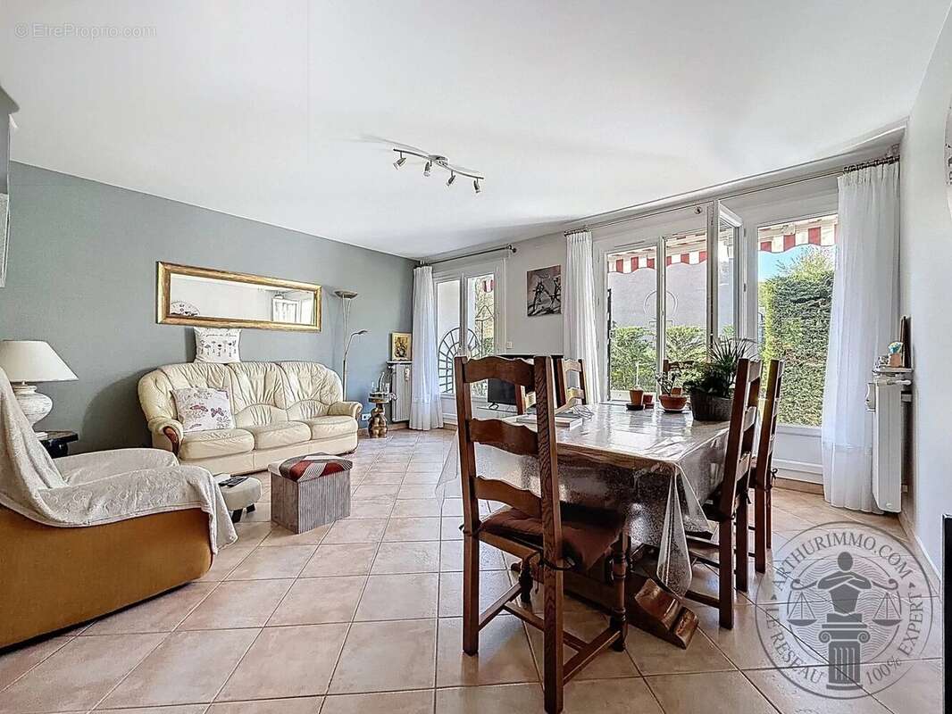 Appartement à DOURDAN