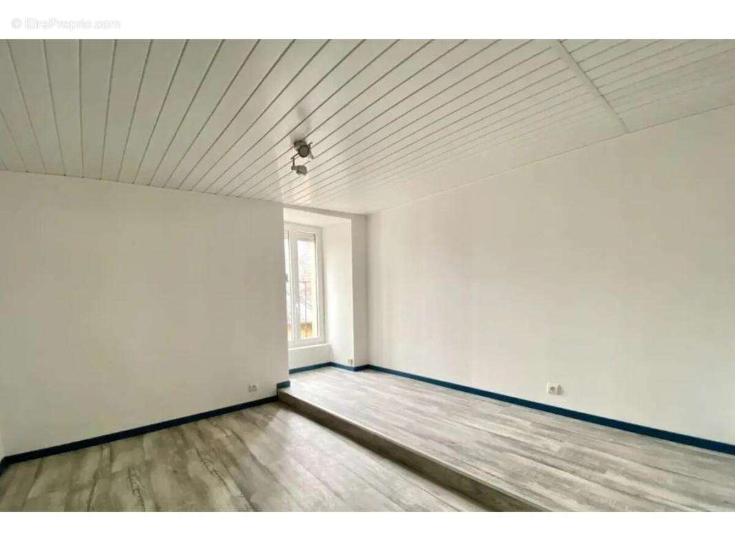 Appartement à SAINT-MEEN-LE-GRAND