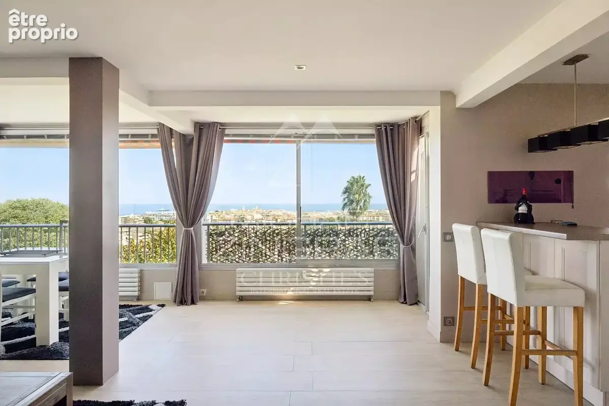 Antibes – exceptionnel appartement 7 pièces avec rooftop et vue mer panoramique - photo 5