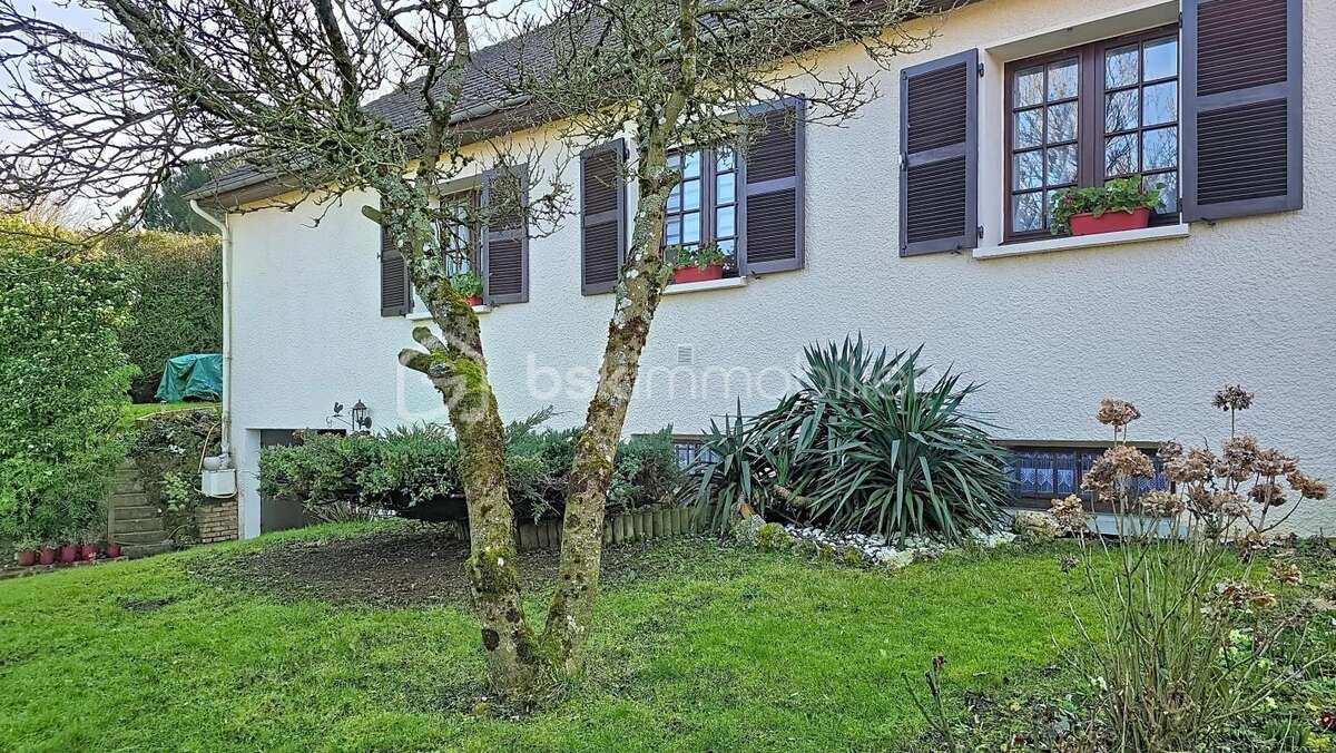 Maison à JOUY-LE-CHATEL