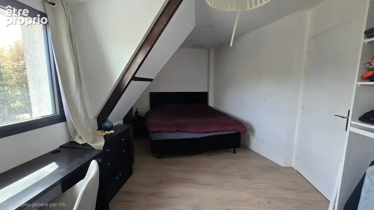 Maison  atypique sur 3 niveaux - 3 chambres - jardin - - photo 9
