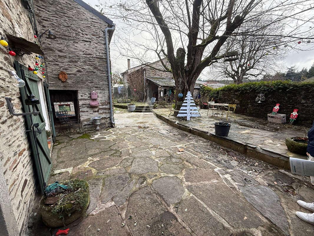 Maison à MIRAVAL-CABARDES