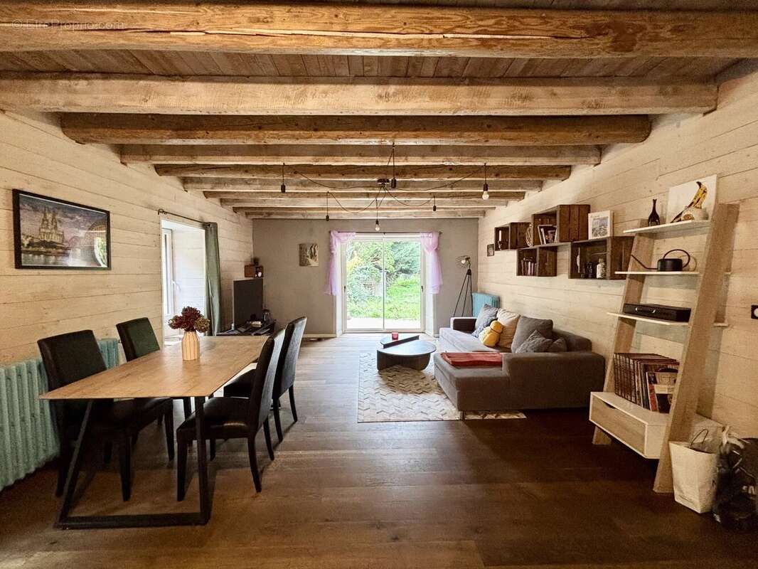 Maison à SAINT-FLORET