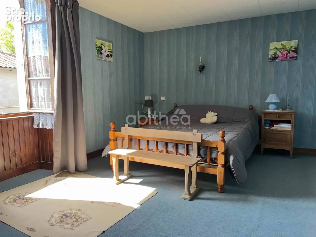 Maison de bourg avec grange attenante  - photo 8