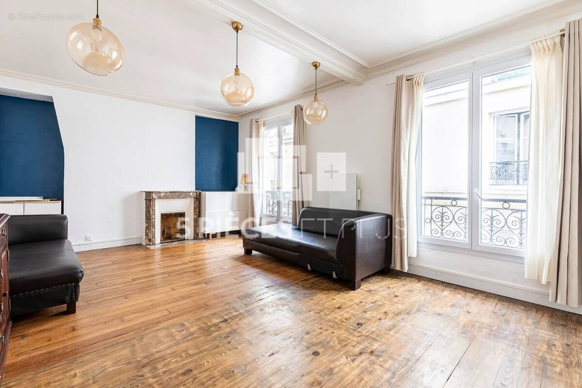 Appartement à PARIS-19E