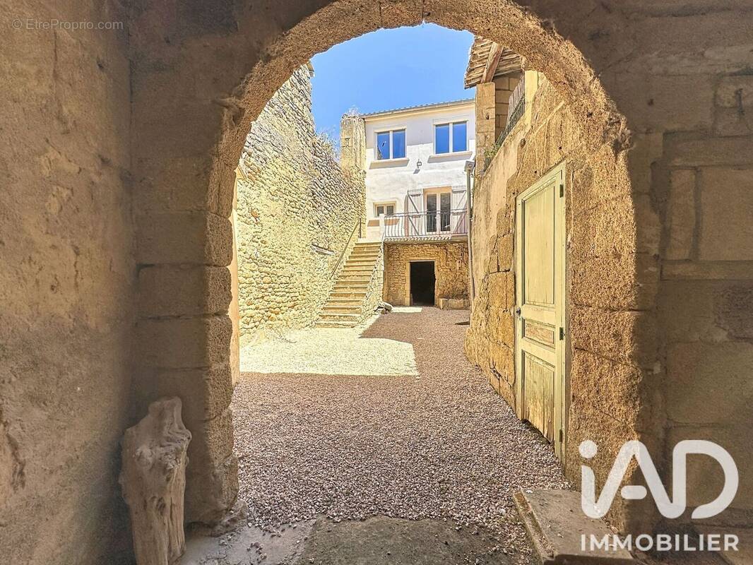 Photo 1 - Maison à VERS-PONT-DU-GARD