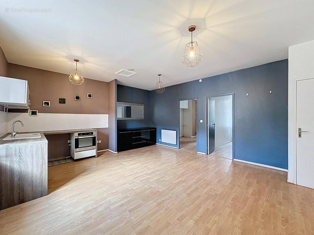 Appartement à MARENNES