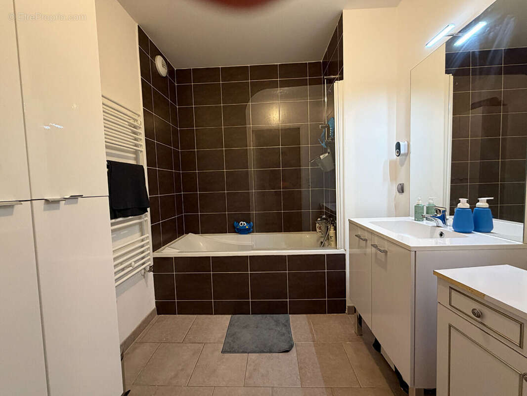 Appartement à SAINT-JACQUES-DE-LA-LANDE