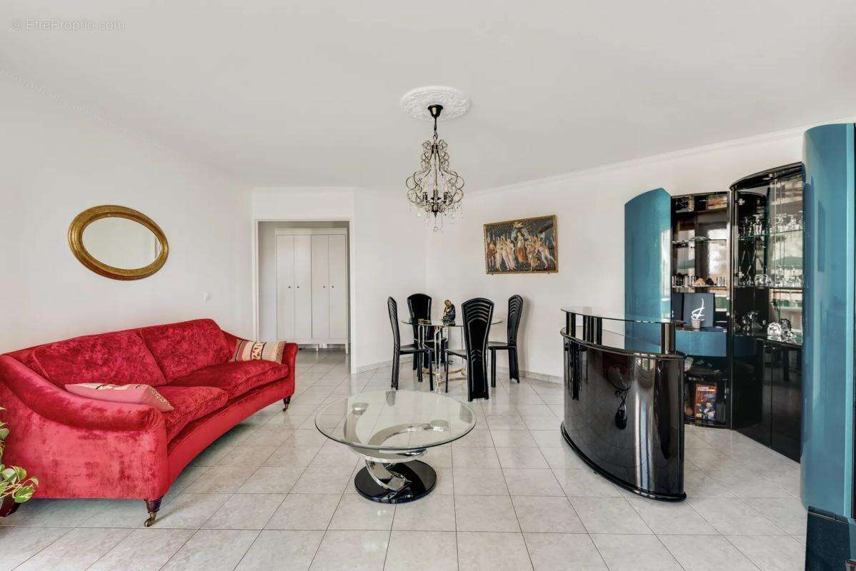 Appartement à LA COURNEUVE