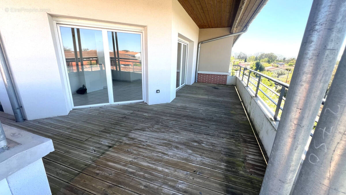 Appartement à MONDONVILLE