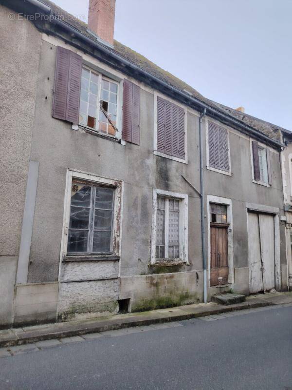 Maison à LUBERSAC
