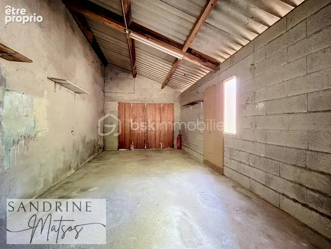 Maison en pierre pleine de charme et de potentiel - photo 30