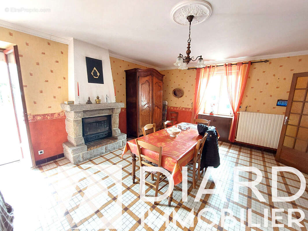 Maison à LE PERTRE