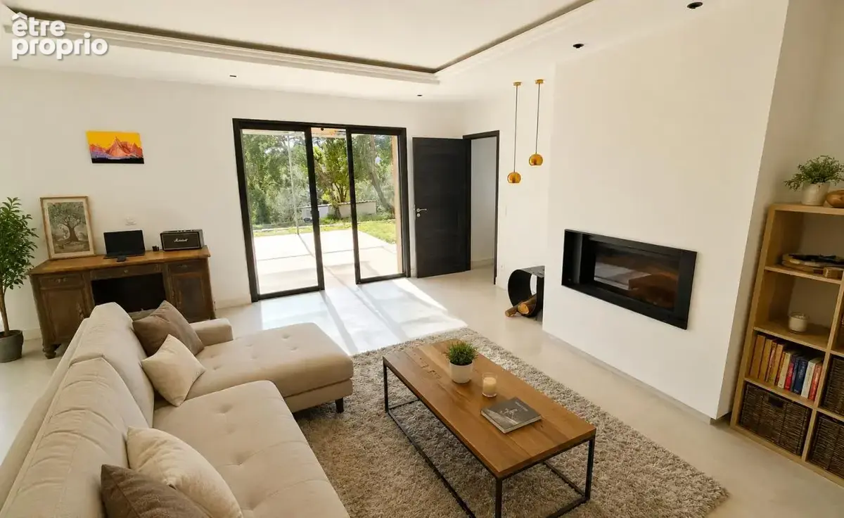 Claviers , Var . Villa contemporaine avec vue dégagée, piscine et terrain de 5800 m² - photo 9
