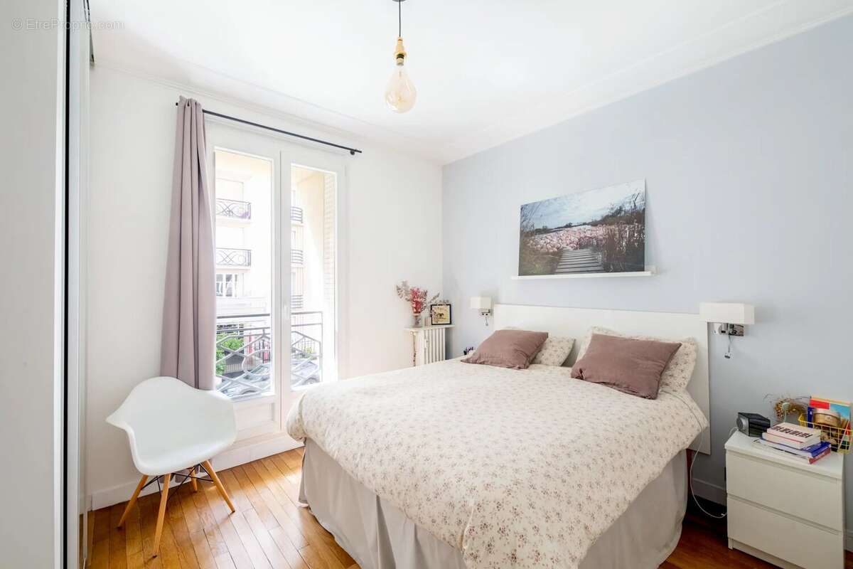 Appartement à PARIS-17E