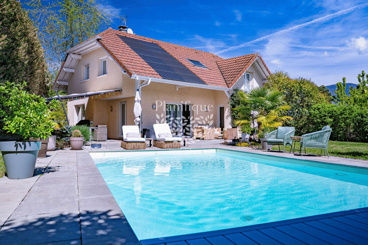 Maison à VETRAZ-MONTHOUX