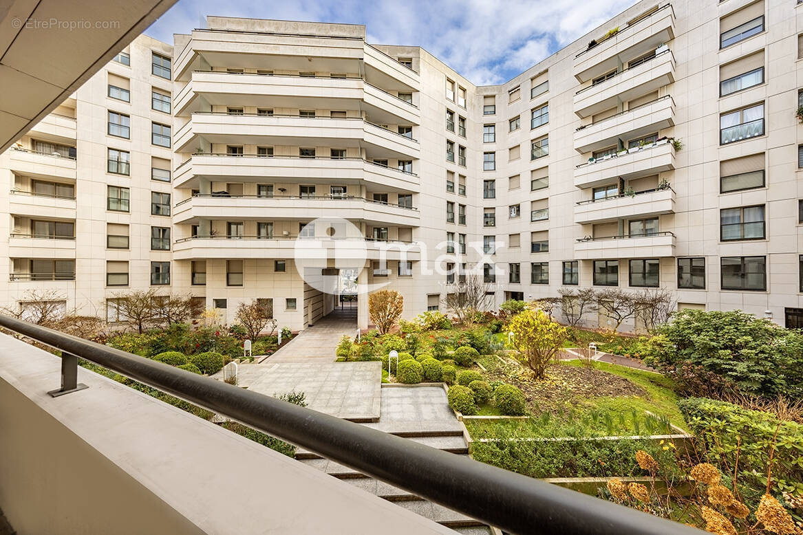 Appartement à LEVALLOIS-PERRET