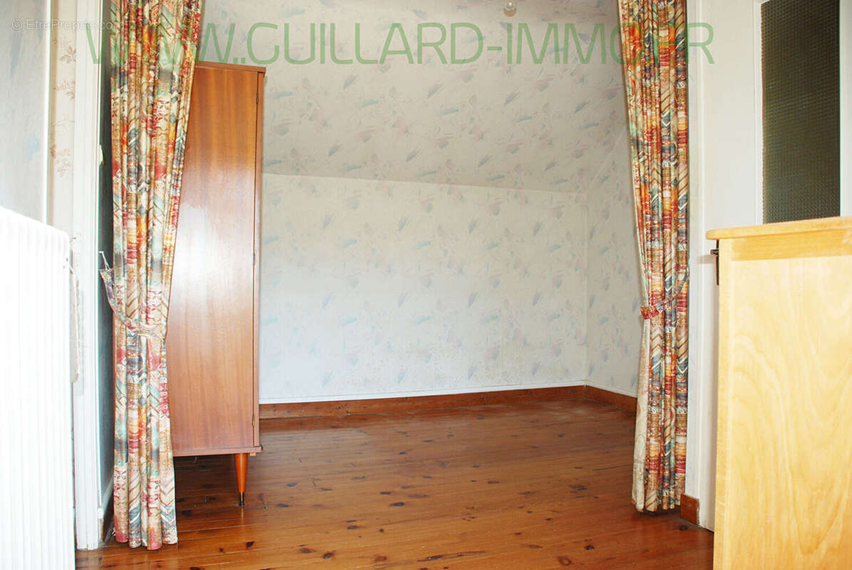 Maison non mitoyenne Amanlis centre - 2 chambres -terrain 358 m² - photo 5