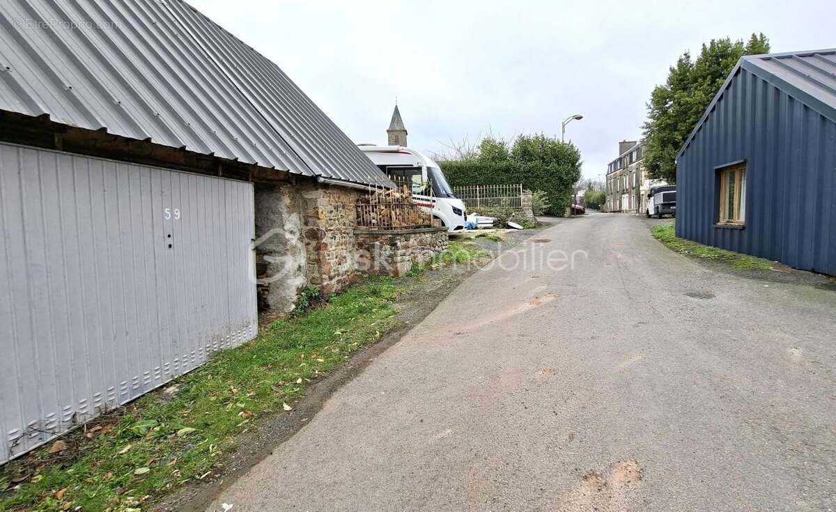 Maison à LE BENY-BOCAGE