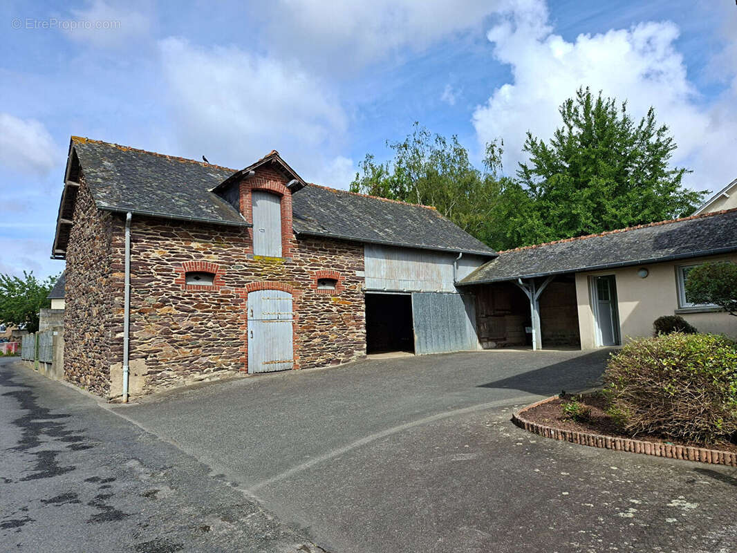 Maison centre Retiers 4 pièce(s) 90 m2 -Terrain 565m² - photo 3