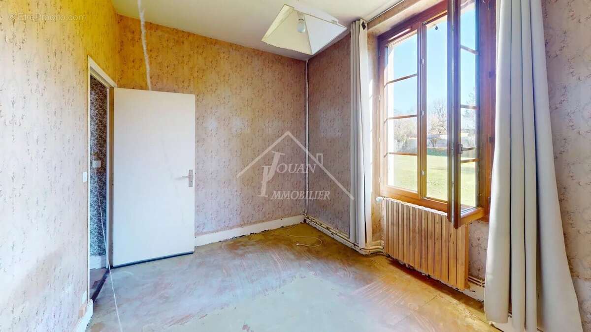 Maison à SALIGNY-SUR-ROUDON