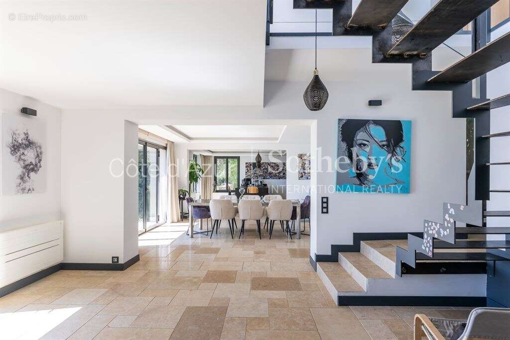 Le Tignet, villa rénovée vue mer panoramique, piscine à débordement et appartement - photo 16