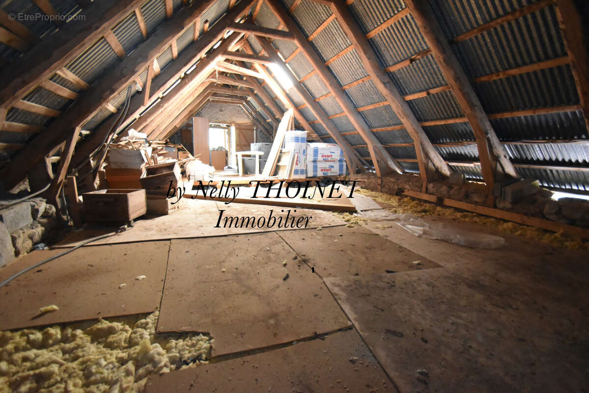 Maison à BESSE-ET-SAINT-ANASTAISE