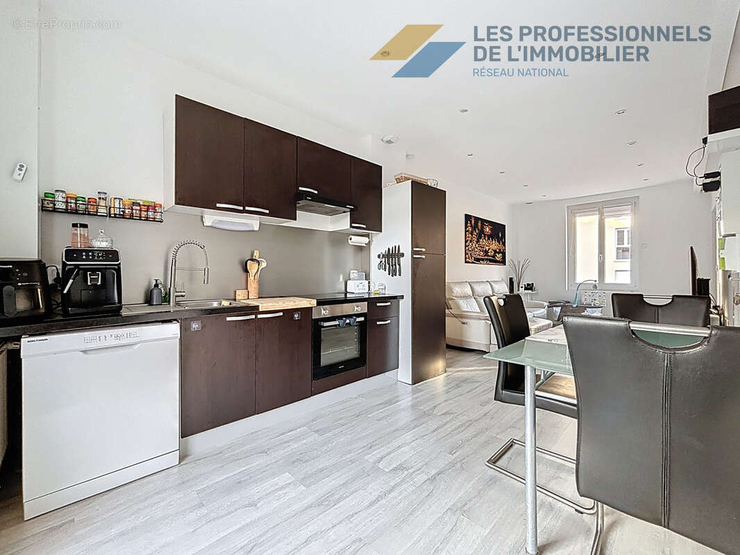 Appartement à CHALLES-LES-EAUX