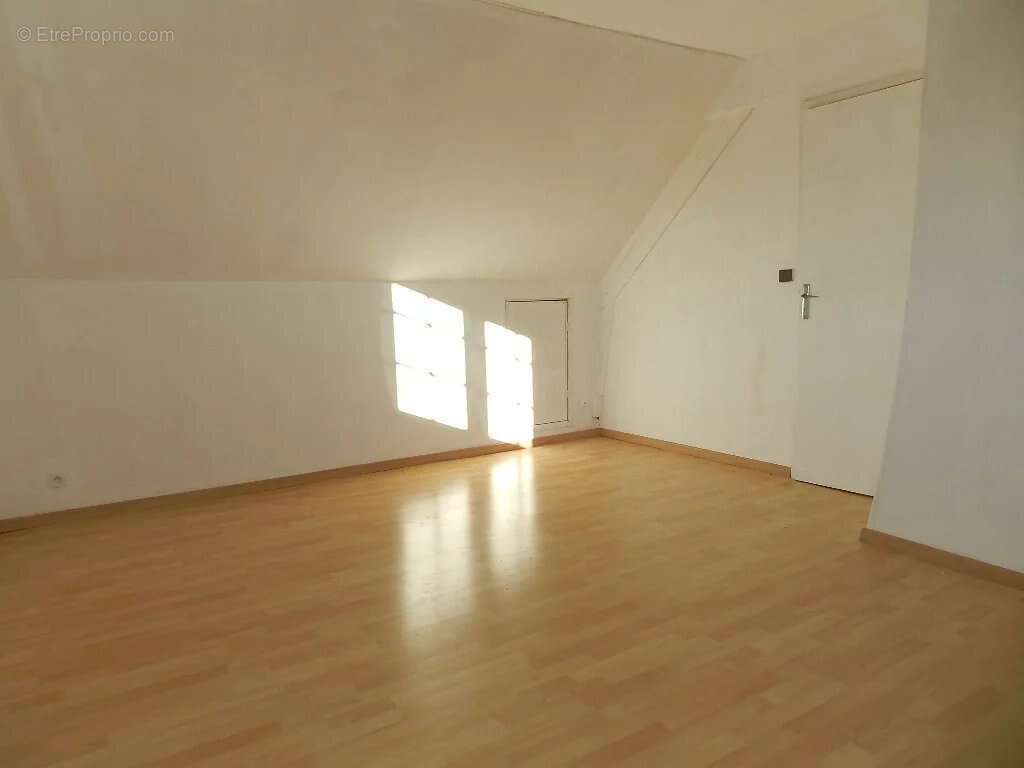 Maison à SAINT-PIERRE-SUR-DIVES