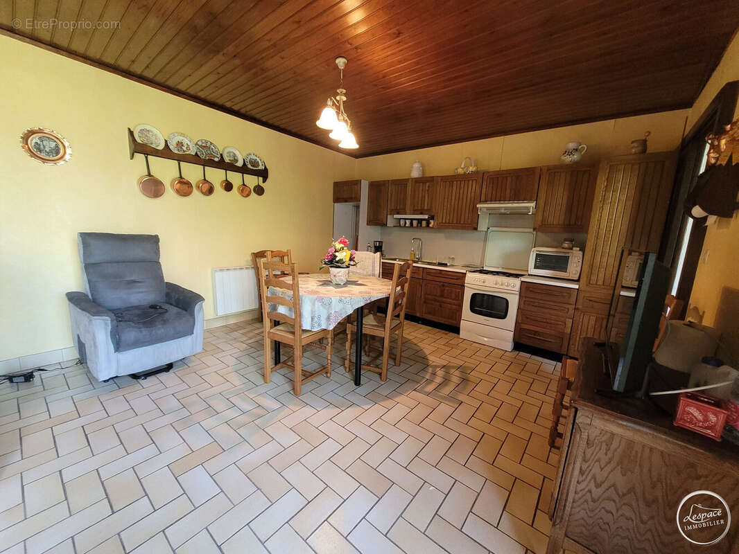 Maison à LES ATTAQUES