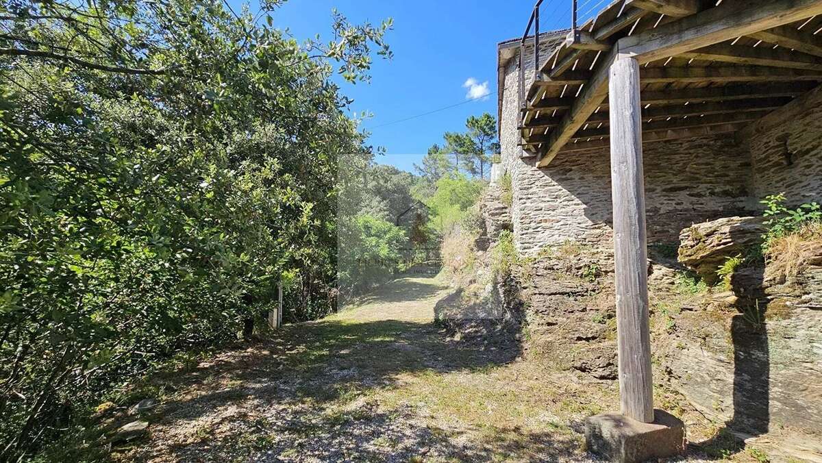 Maison à LE COLLET-DE-DEZE