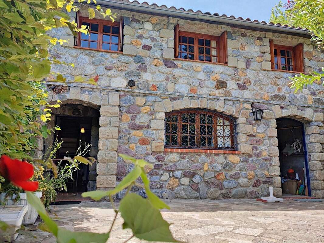 Maison à ROQUEBILLIERE