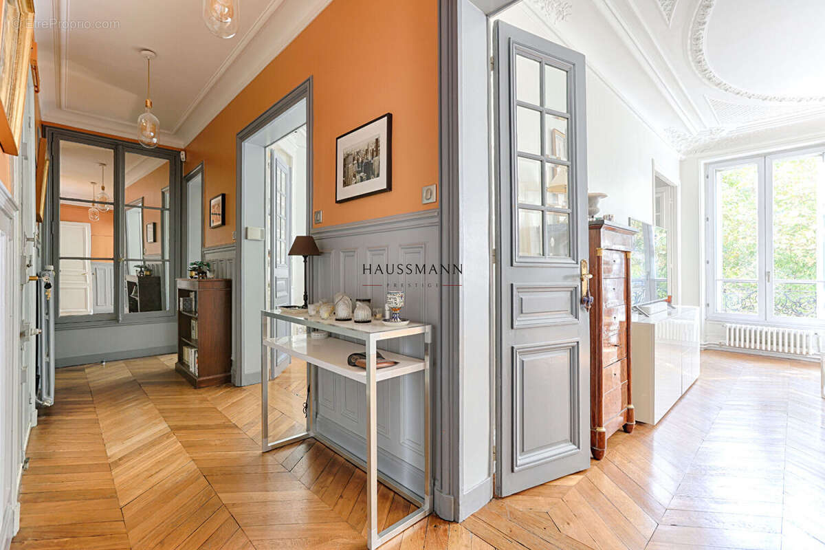 Appartement à PARIS-10E