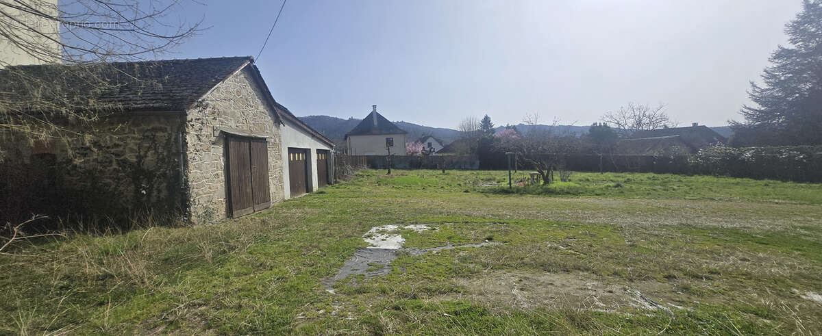 Bourg d'argentat, Maison année 30 avec jardin - photo 4