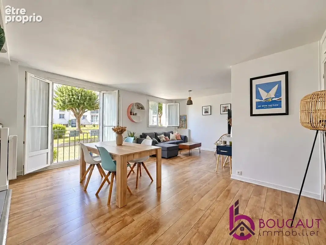 Photo Appartement à Le Plessis-Robinson au prix de 301 600€