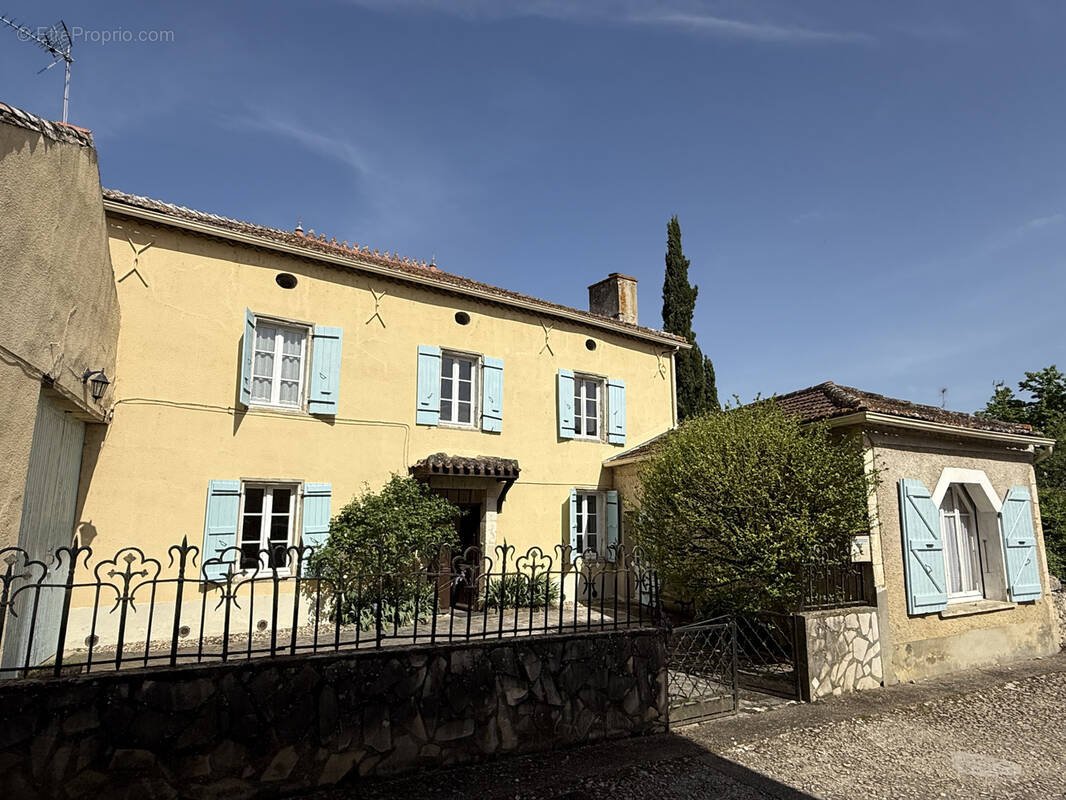 Maison à MOUCHAN