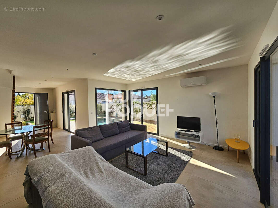 À vendre - Maison contemporaine de 2025 à Olonzac - photo 3