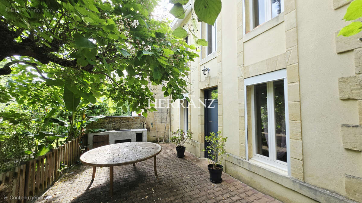 Maison à SAINTE-TERRE