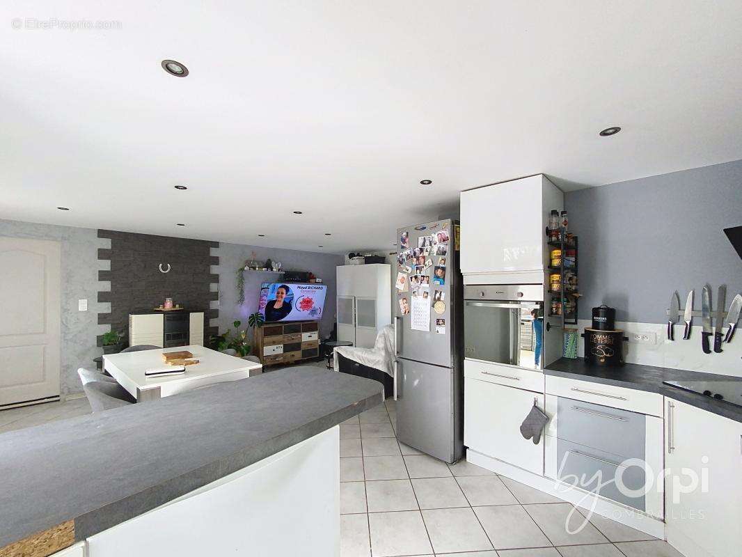 Maison à SAINT-ELOY-LES-MINES