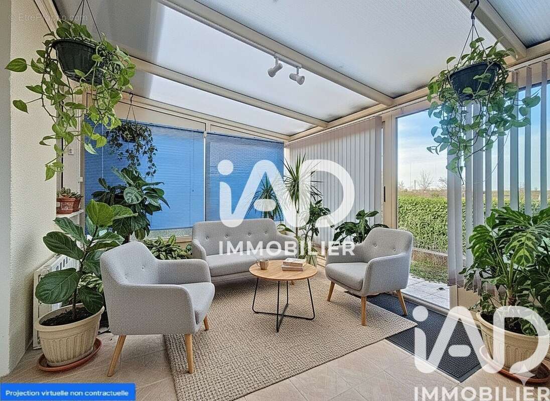 Photo 3 - Maison à MEHUN-SUR-YEVRE