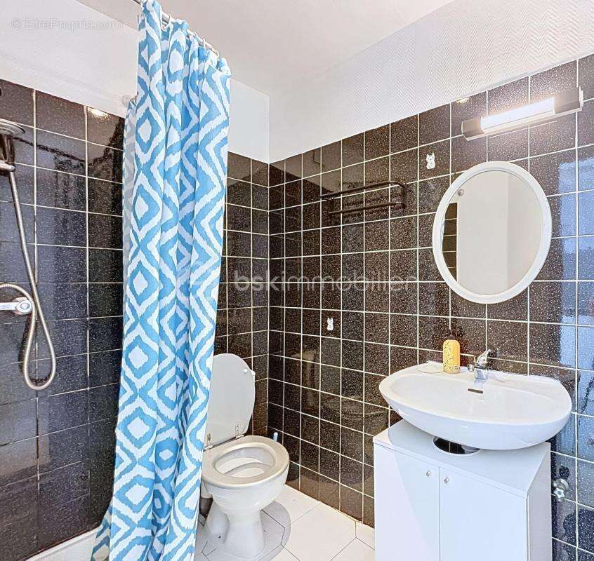 Appartement + local commercial - photo 4
