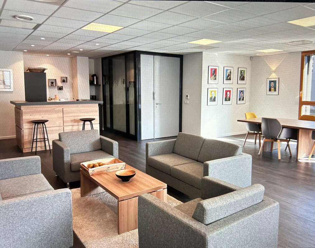 Commerce 91 m² à Challes-Les-Eaux  - photo 3