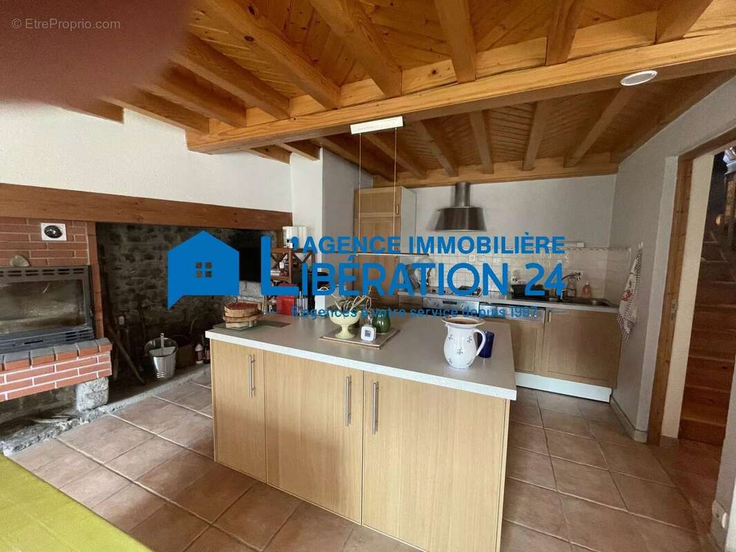 Maison à CRAPONNE-SUR-ARZON