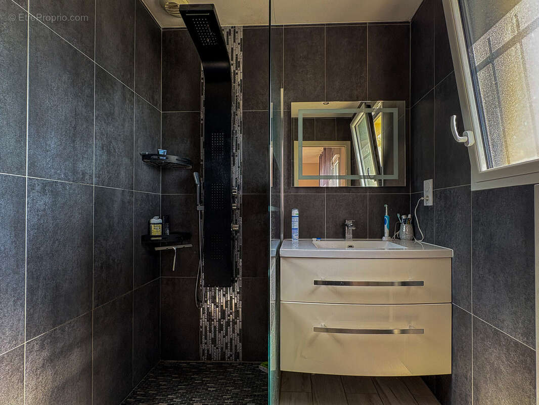 Maison à MARTRES-SUR-MORGE