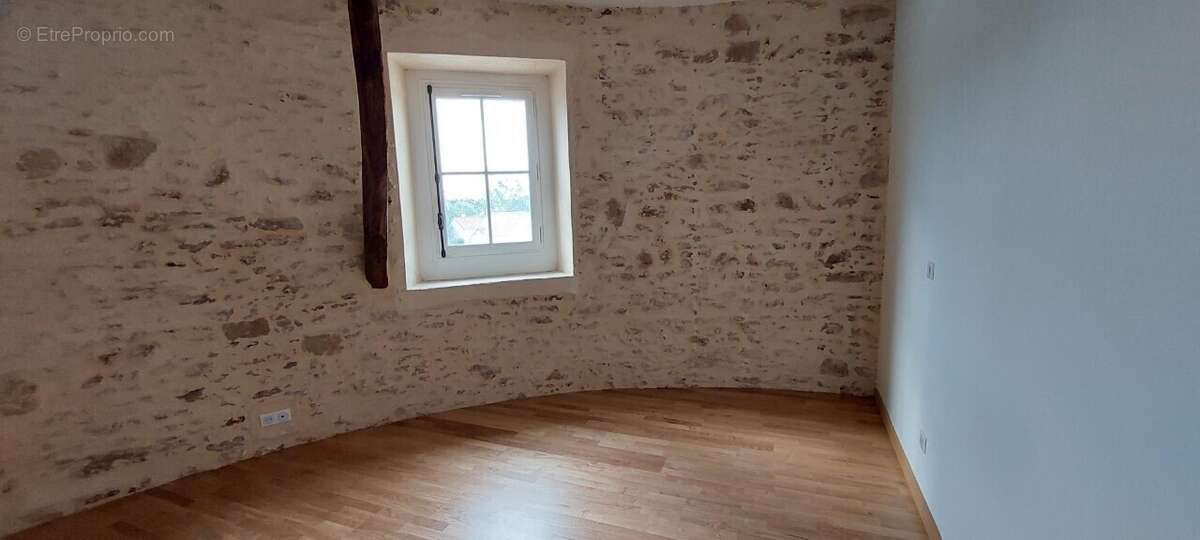 Appartement à FONTENAY-TRESIGNY