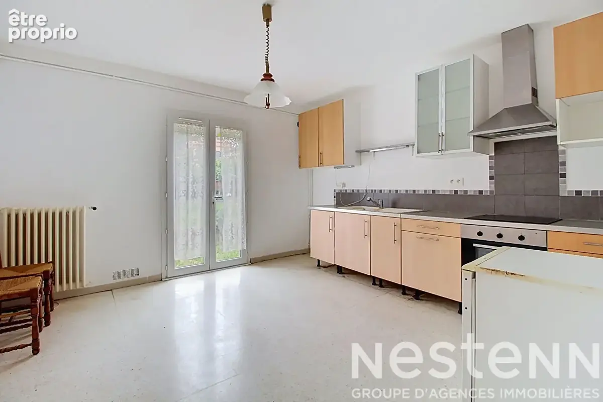A VENDRE à DRAGUIGNAN - Proche centre-ville, rez-de-villa avec jardin privatif - photo 2