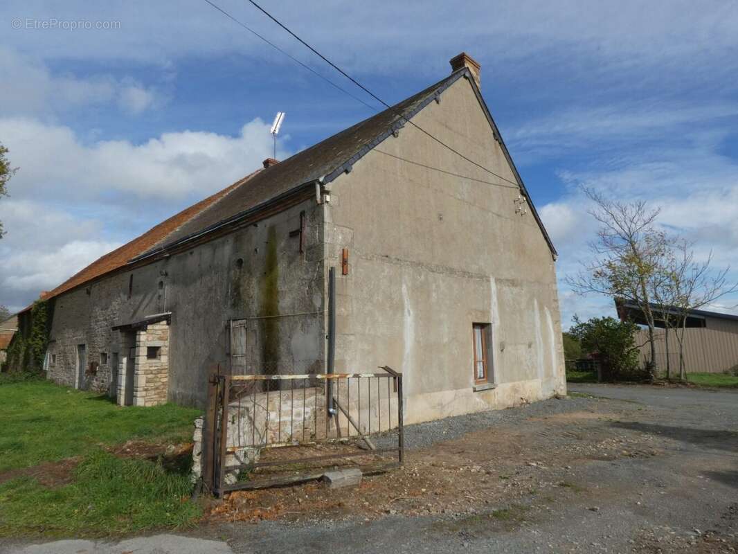 Maison à GENOUILLAC