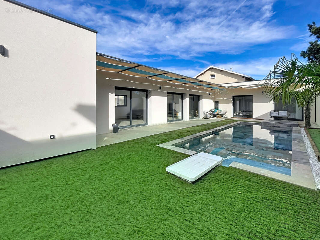 Maison à ANDREZIEUX-BOUTHEON