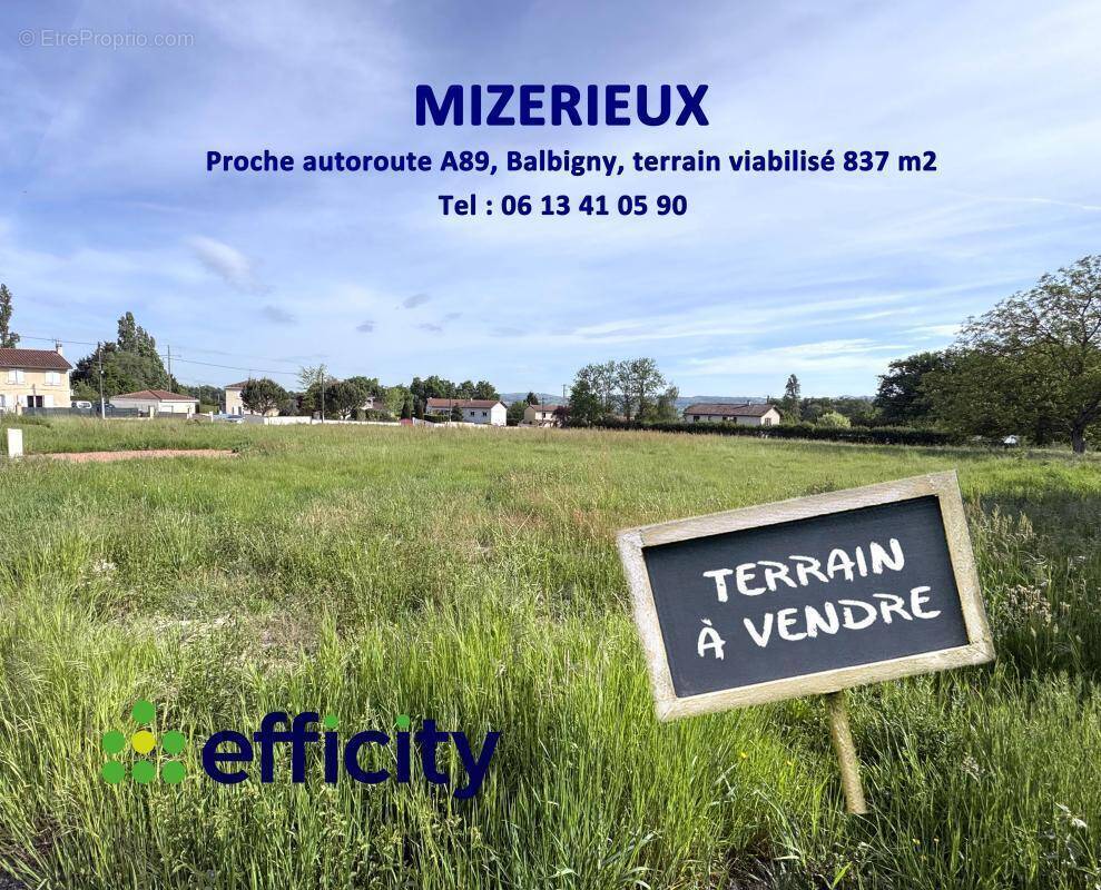 Terrain à MIZERIEUX