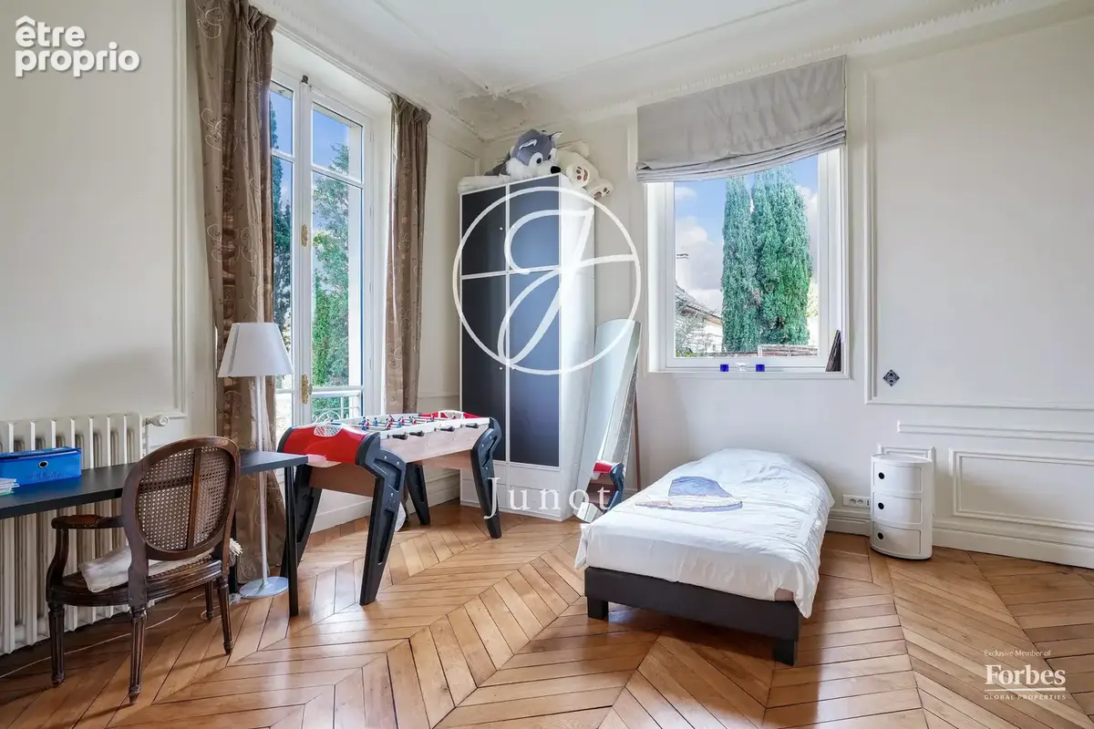 Le Vésinet - LAC INFERIEUR - Appartement - 228.95m² - 4 chambres - Terrain de 1500m². - photo 13